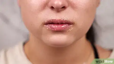 Imagen titulada Make Honey Lip Scrub Step 5
