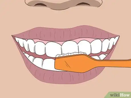 Imagen titulada Loosen a Tooth Step 4