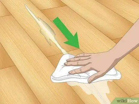 Imagen titulada Fix Scratches on Hardwood Floors Step 6