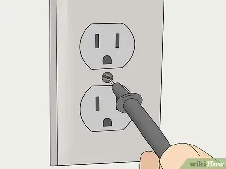 Imagen titulada Test an Outlet with a Multimeter Step 6