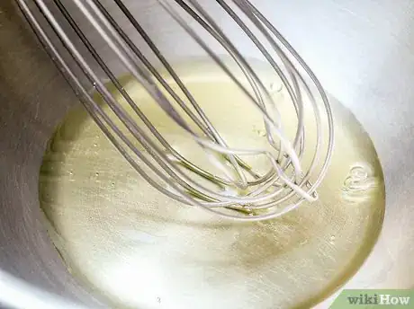 Imagen titulada Fold in Egg Whites Step 4