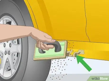 Imagen titulada Touch Up Car Paint Step 2