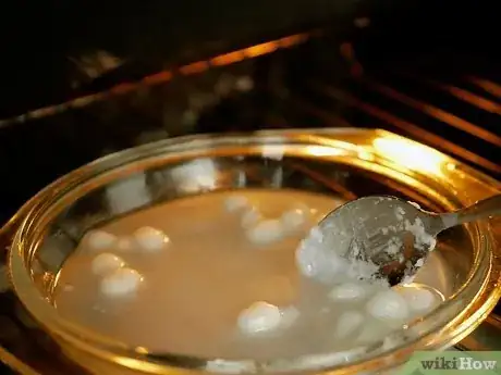 Imagen titulada Melt Candles Step 8