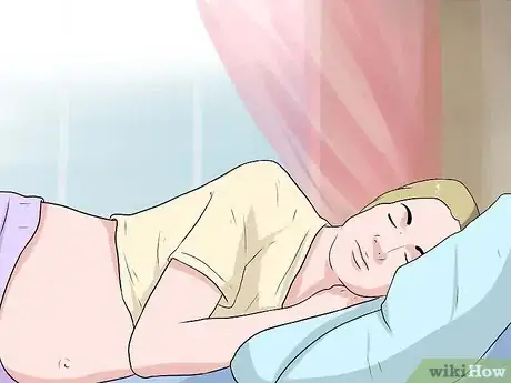 Imagen titulada Sleep While Pregnant Step 1