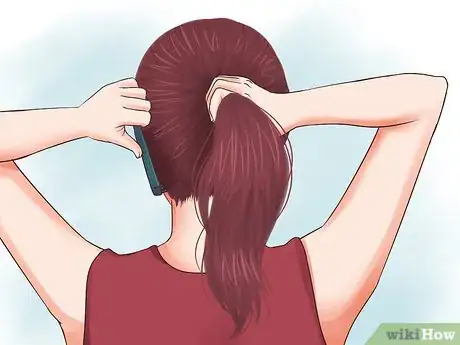 Imagen titulada Have a Simple Hairstyle for School Step 8
