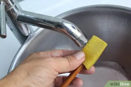 Imagen titulada Clean Car AC Vents Step 4