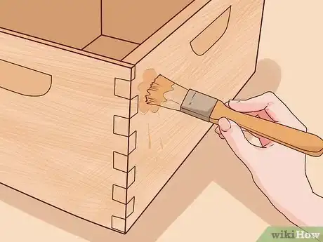 Imagen titulada Make a Honey Bee Box Step 17
