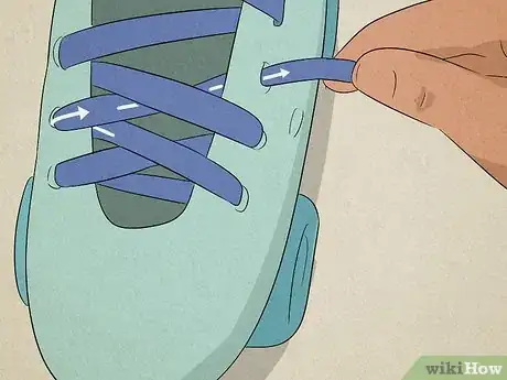 Imagen titulada Tie Roller Skate Laces Step 8
