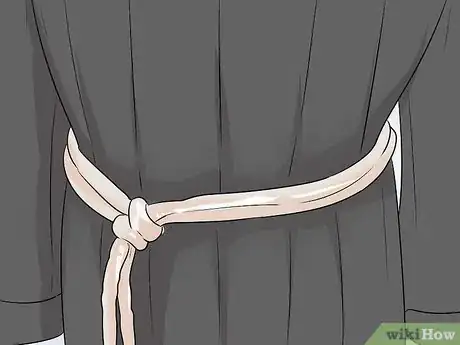 Imagen titulada Make a Nun Costume Step 17