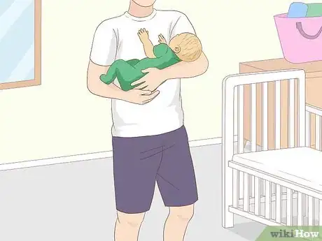 Imagen titulada Cradle Hold a Baby Step 9