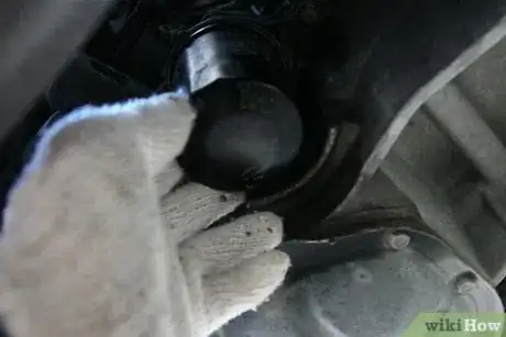 Imagen titulada Remove the Drain Plug in a Car to Change Oil Step 7Bullet1