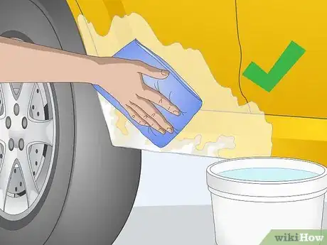 Imagen titulada Touch Up Car Paint Step 5