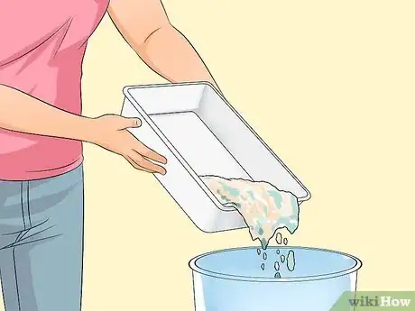 Imagen titulada Clean a Litter Box Step 1