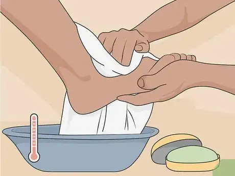 Imagen titulada Treat a Puncture Wound Step 4