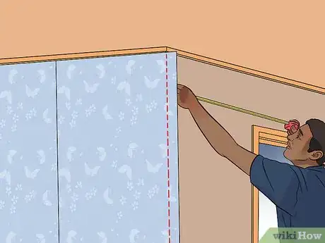 Imagen titulada Hang Wallpaper Step 30