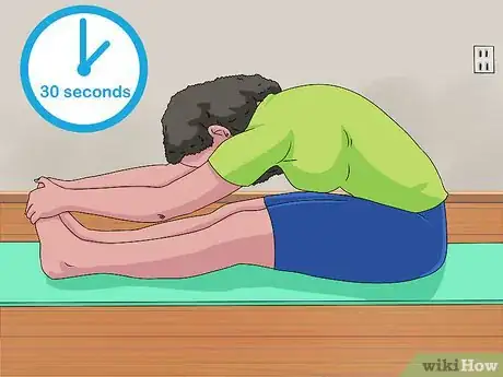 Imagen titulada Stretch for the Splits Step 1