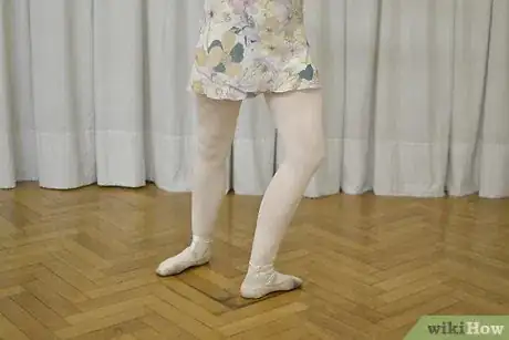 Imagen titulada Do a Pirouette Step 11