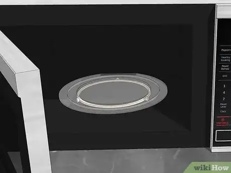 Imagen titulada Use a Microwave Step 2