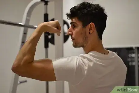 Imagen titulada Get Better Biceps Step 12