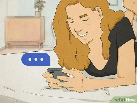 Imagen titulada What Is a Texting Relationship Called Step 2