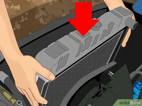 Imagen titulada Change a Car Radiator Step 15