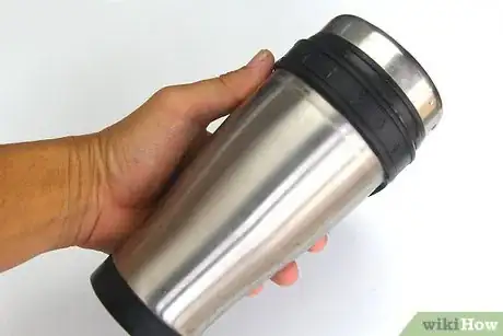 Imagen titulada Paint Yeti Cups Step 4