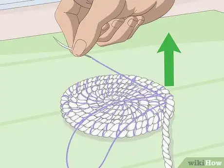 Imagen titulada Make a Rope Basket Step 26