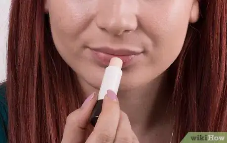 Imagen titulada Choose a Red Lip Color Step 11