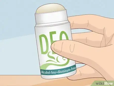 Imagen titulada Get Deodorant Off Your Clothes Step 9