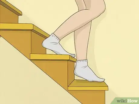 Imagen titulada Sneak Out of Your House Step 4