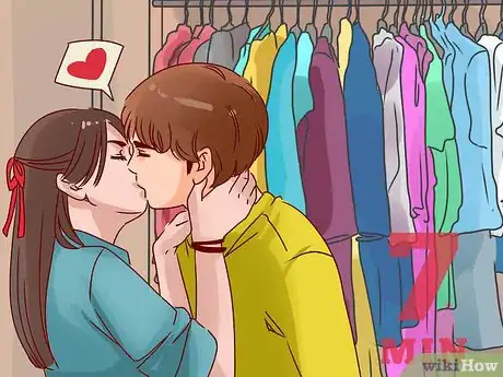 Image intitulée Get a Kiss in Middle School Step 13