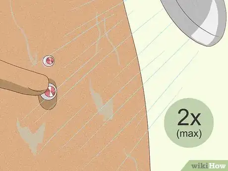 Image intitulée Pierce Your Belly Button Step 16