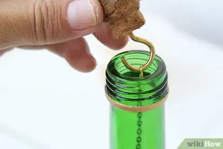Image intitulée Make Wine Bottle Wind Chime Step 11