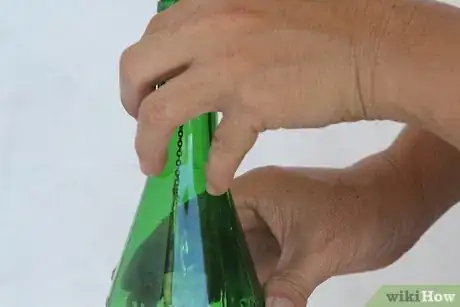 Image intitulée Make Wine Bottle Wind Chime Step 16