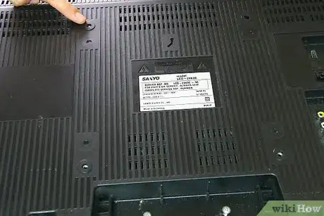 Image intitulée Mount a Flat Screen TV Step 4