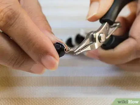 Image intitulée Bead Step 15
