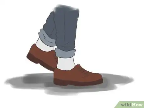Image intitulée Break in Your Doc Martens Step 8
