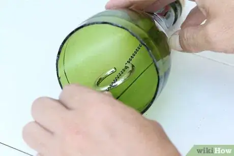 Image intitulée Make Wine Bottle Wind Chime Step 14