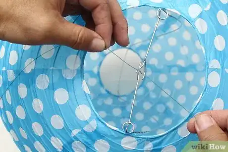 Image intitulée Hang Paper Lanterns Step 8