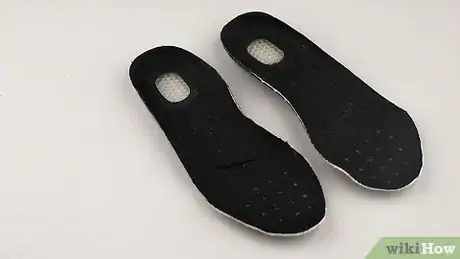 Image intitulée Clean Shoe Insoles Step 8