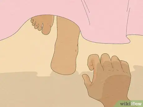 Image intitulée Scare Your Little Sister Step 18
