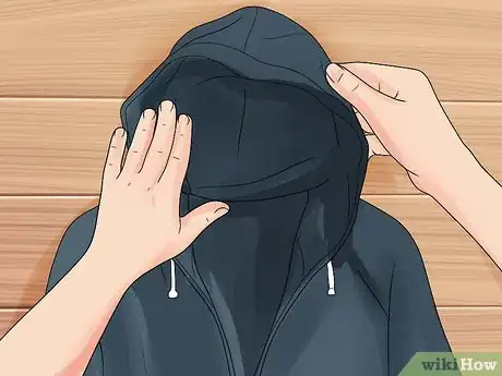 Image intitulée Cut a Hoodie Step 19