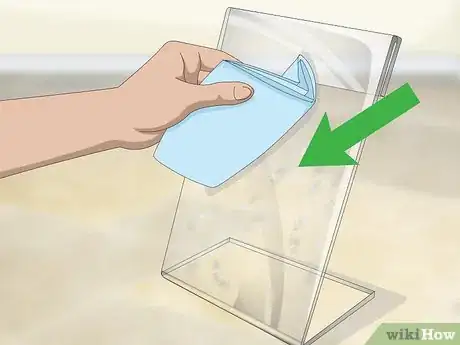 Image intitulée Clean Plexiglass Step 5