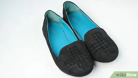 Image intitulée Make Glitter Shoes Step 1