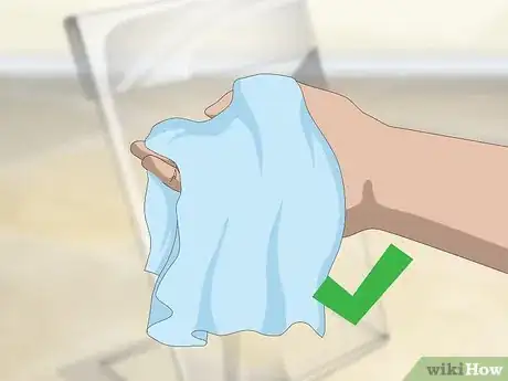 Image intitulée Clean Plexiglass Step 4