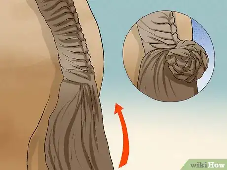 Image intitulée Plait a Horse's Tail Step 15