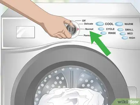 Image intitulée Remove Sweat Stains from Sheets Step 12