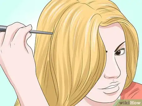 Image intitulée Lowlight Hair Yourself Step 10