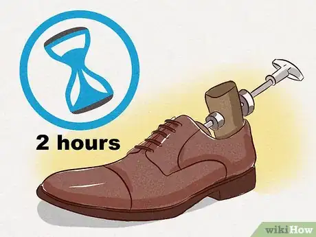 Image intitulée Stretch the Calves of Boots with Zippers Step 5