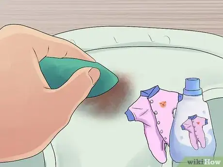 Image intitulée Wash Baby Clothes Step 19
